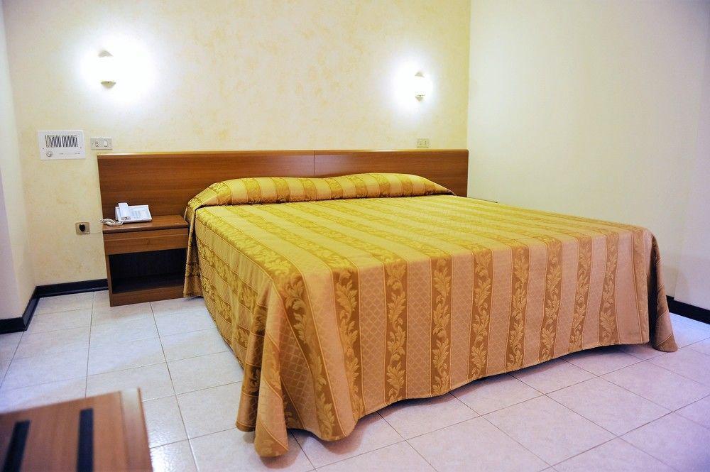 Hotel Marco Polo Self Check-In Bologna Eksteriør bilde